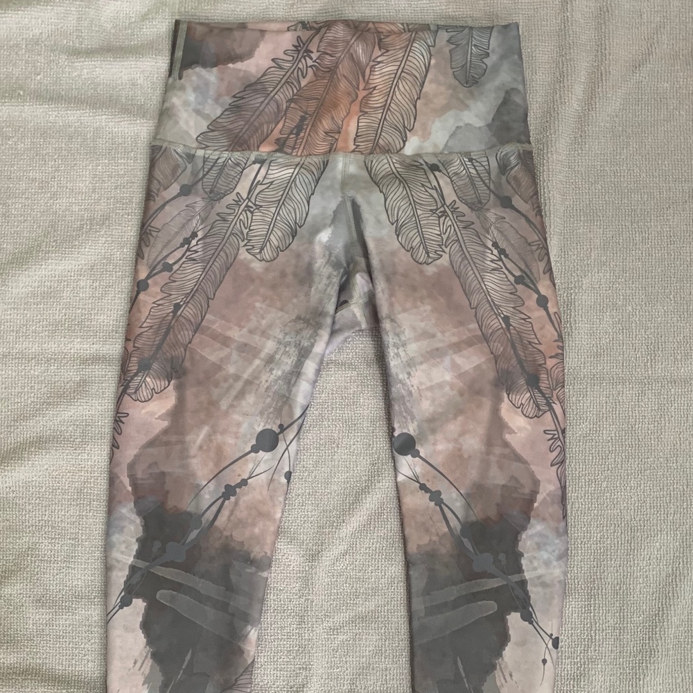 NEW LUXURY COMPRESSION LEGGINGS one size fits 0-10 HIGH RISE